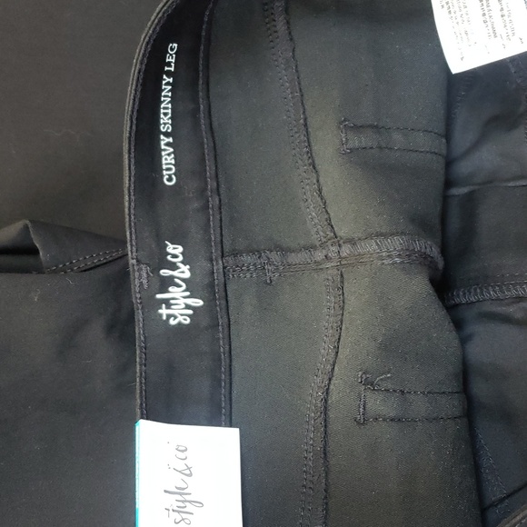 NWT- Style & Co. Women's Black Curvy-Fit Skinny Stretch Jeans - Picture 8 of 9